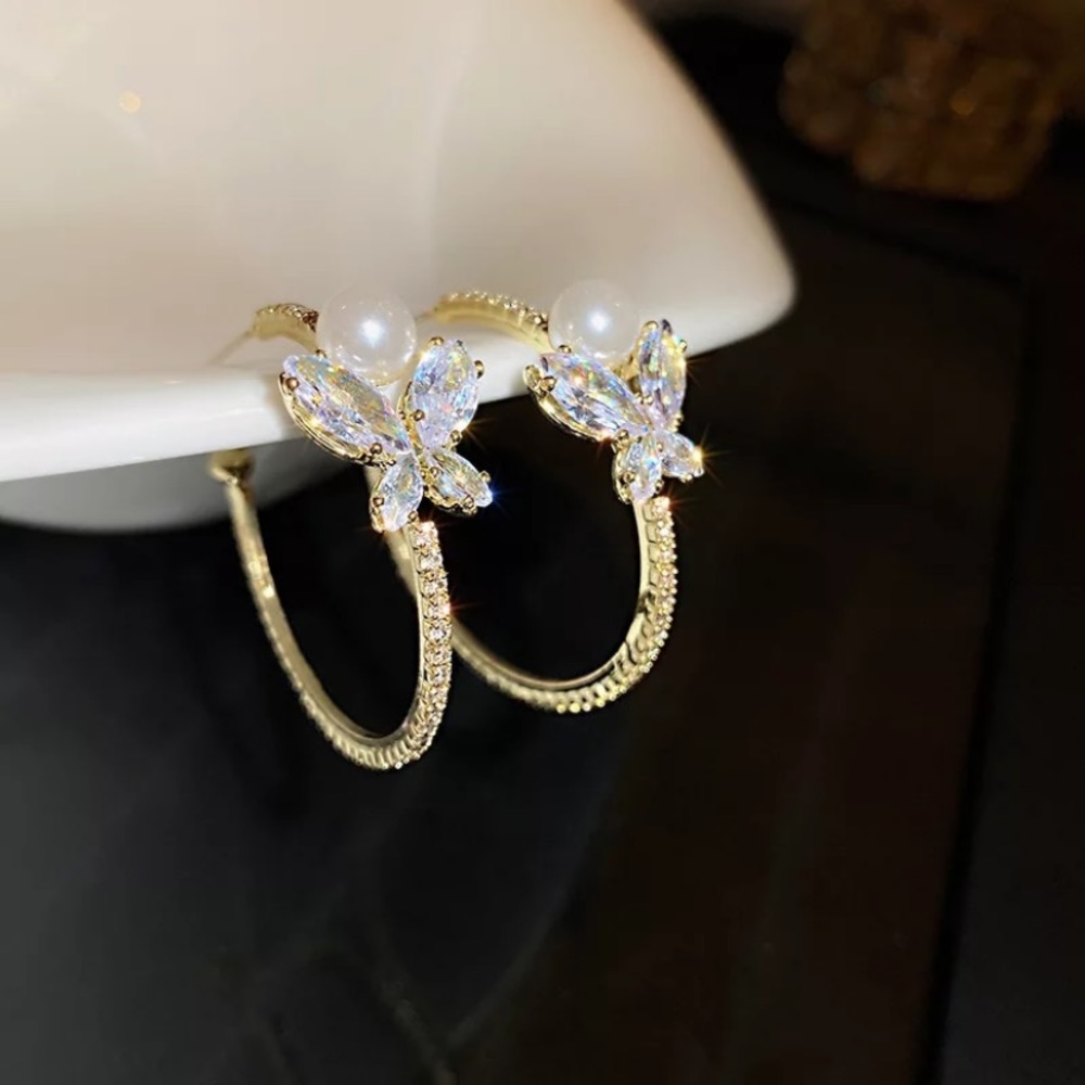 New 18k gold plated luxury earrings - Picture 2 of 4